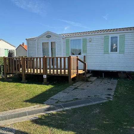 Camping Le Clos Savoye Biville-sur-Mer Exterior photo
