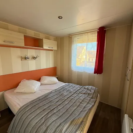 Camping Le Clos Savoye Biville-sur-Mer Exterior photo
